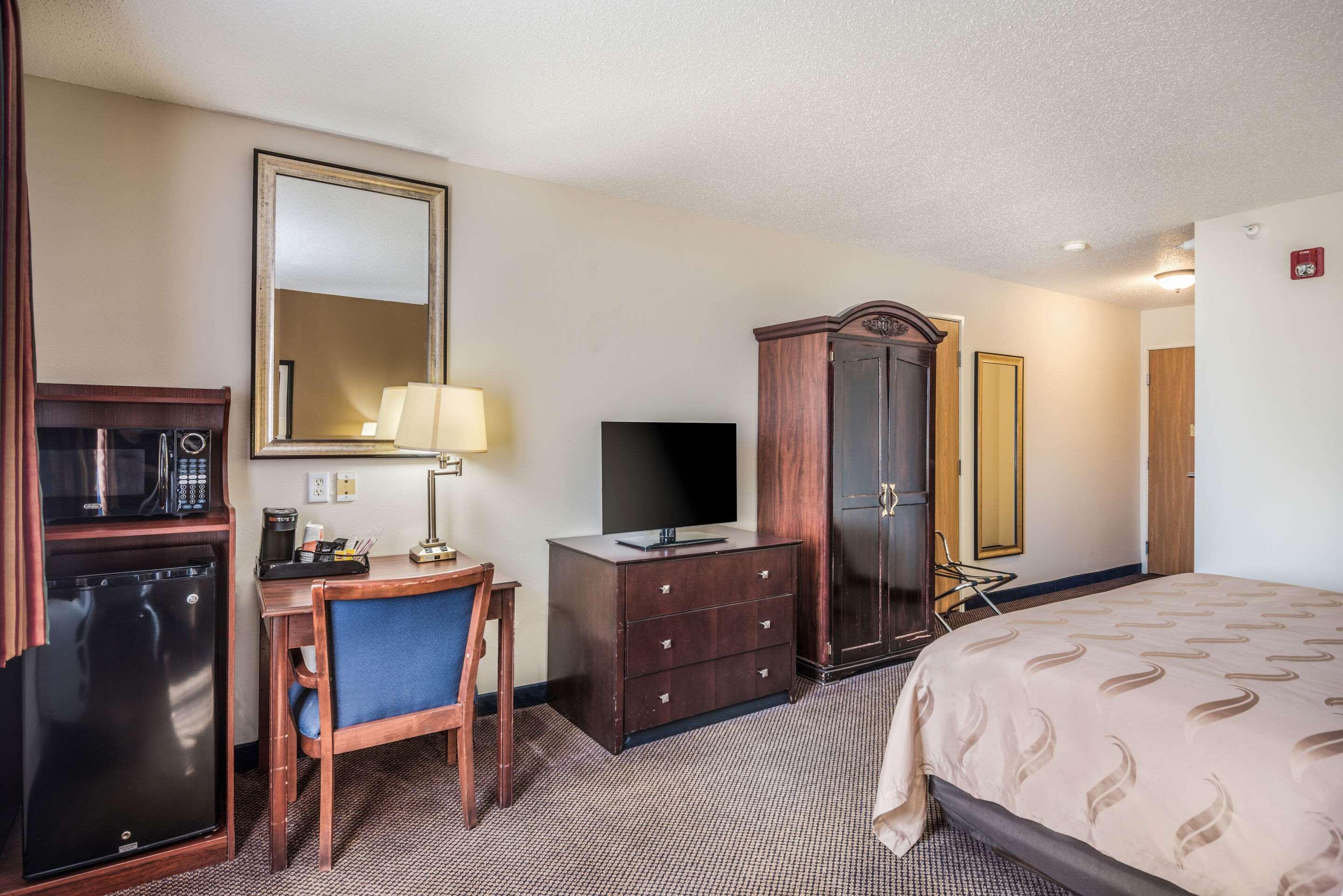 Quality Inn & Suites Eldridge Davenport North Eksteriør bilde