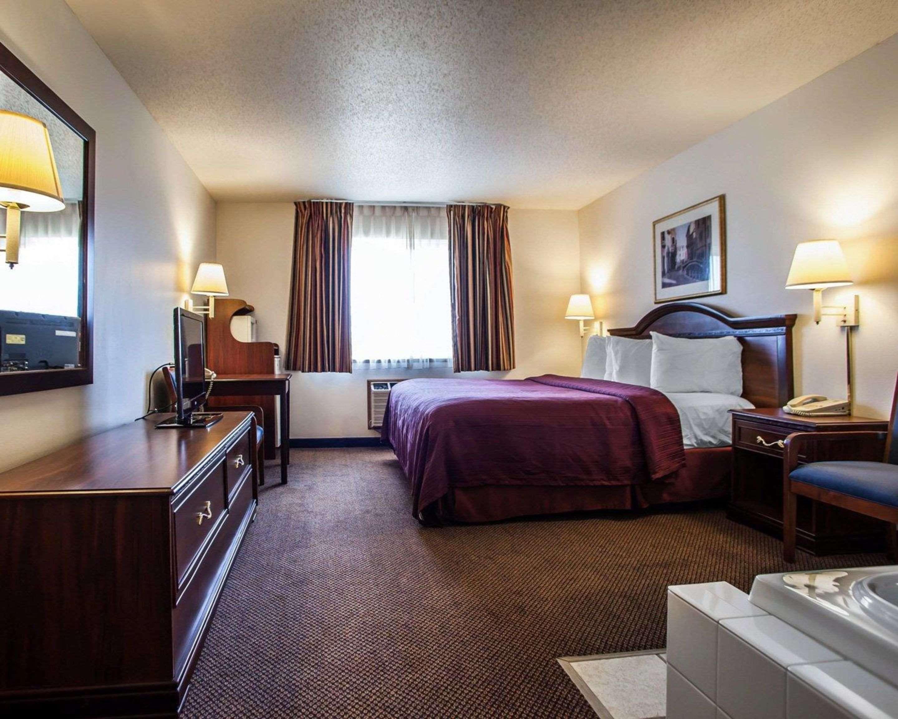 Quality Inn & Suites Eldridge Davenport North Eksteriør bilde