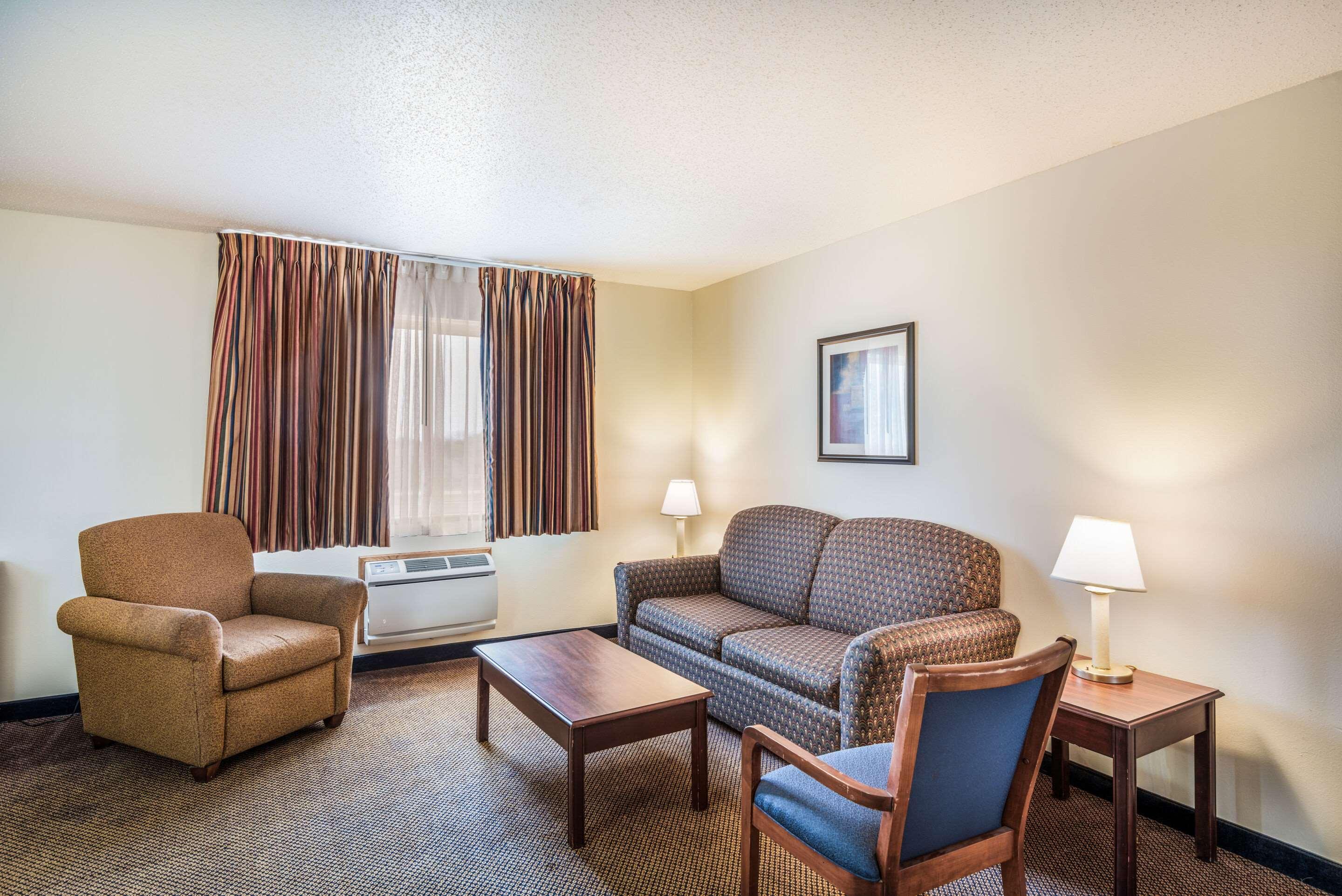 Quality Inn & Suites Eldridge Davenport North Eksteriør bilde