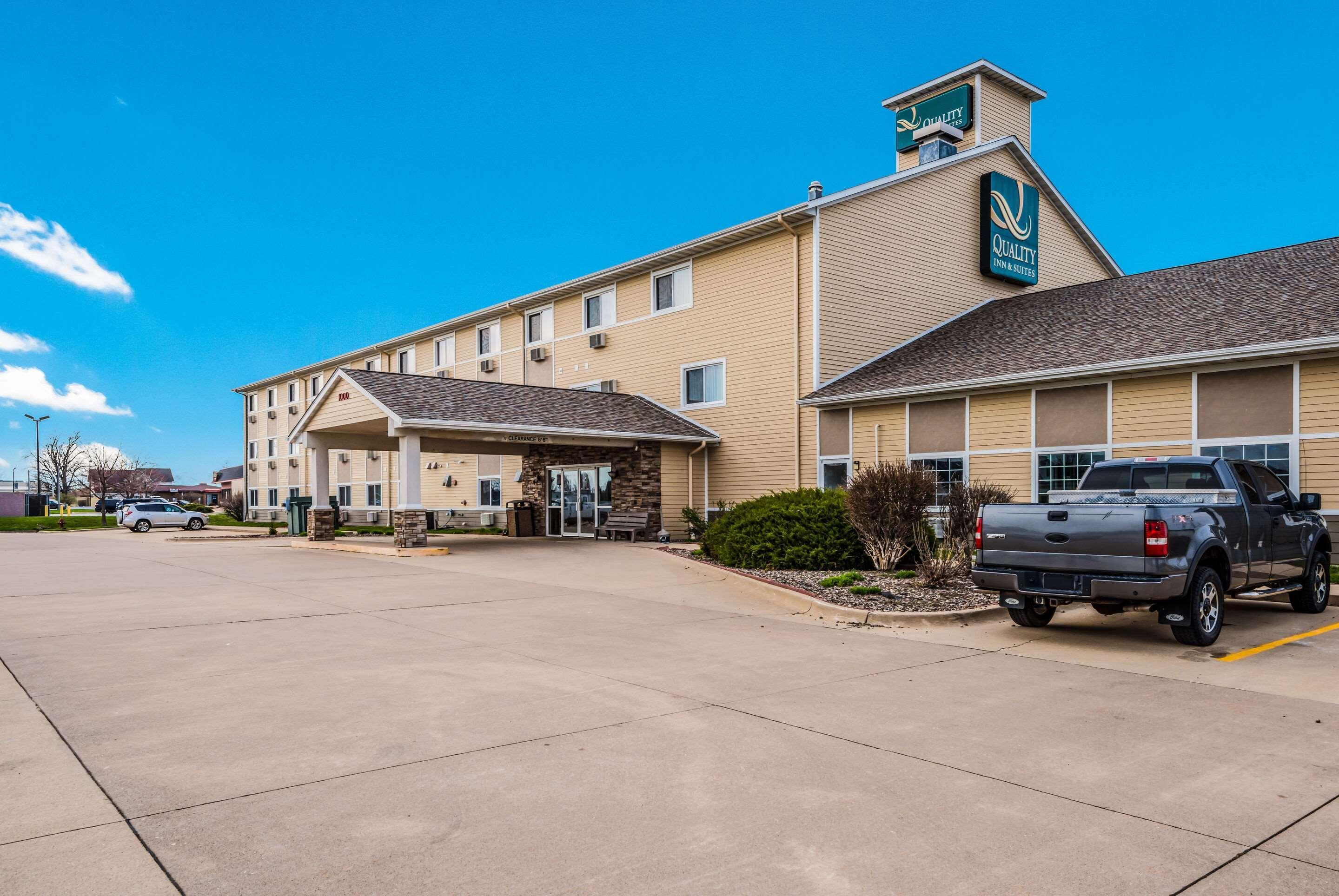 Quality Inn & Suites Eldridge Davenport North Eksteriør bilde