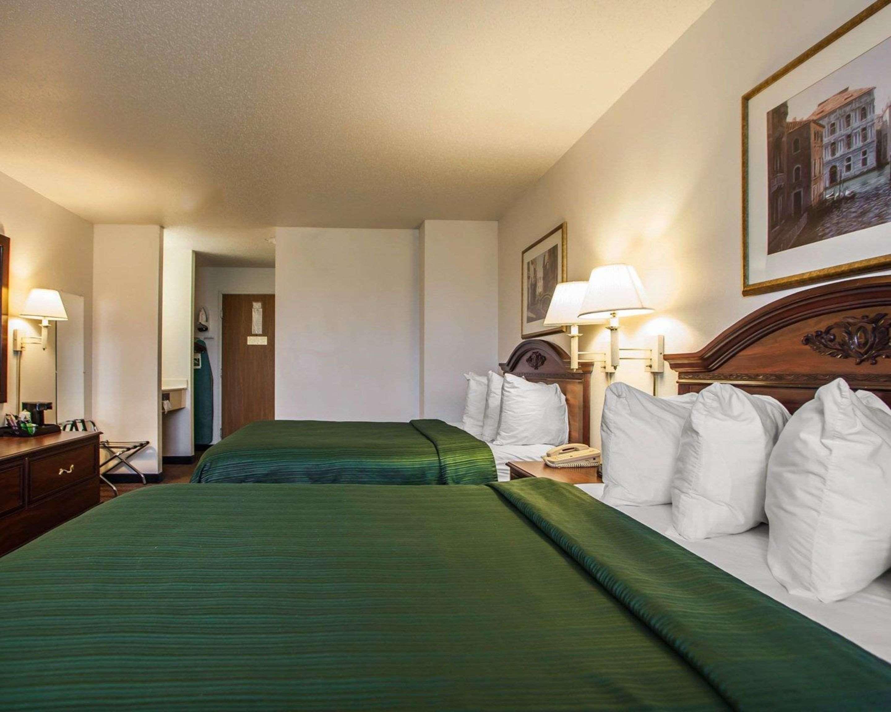 Quality Inn & Suites Eldridge Davenport North Eksteriør bilde