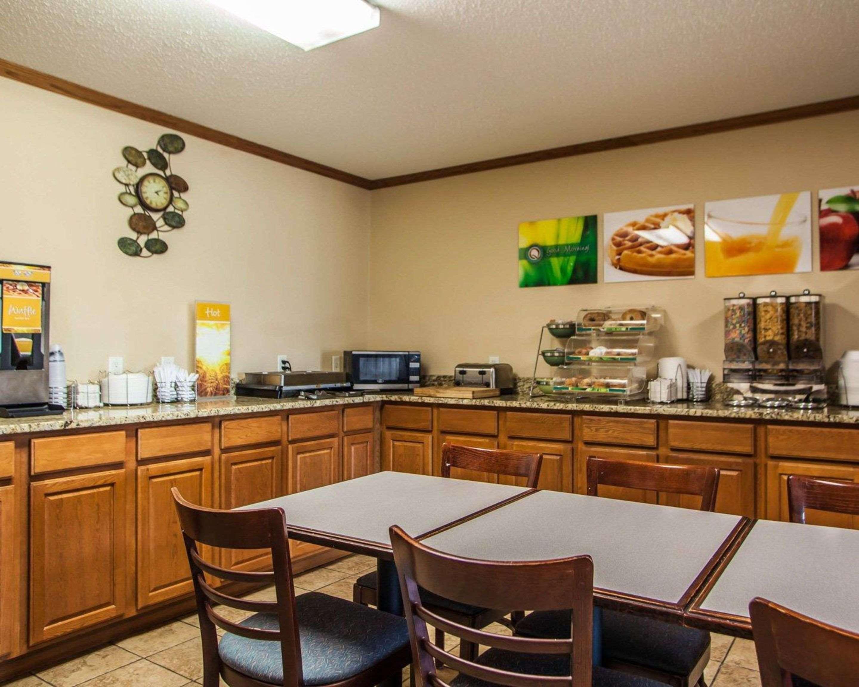Quality Inn & Suites Eldridge Davenport North Eksteriør bilde