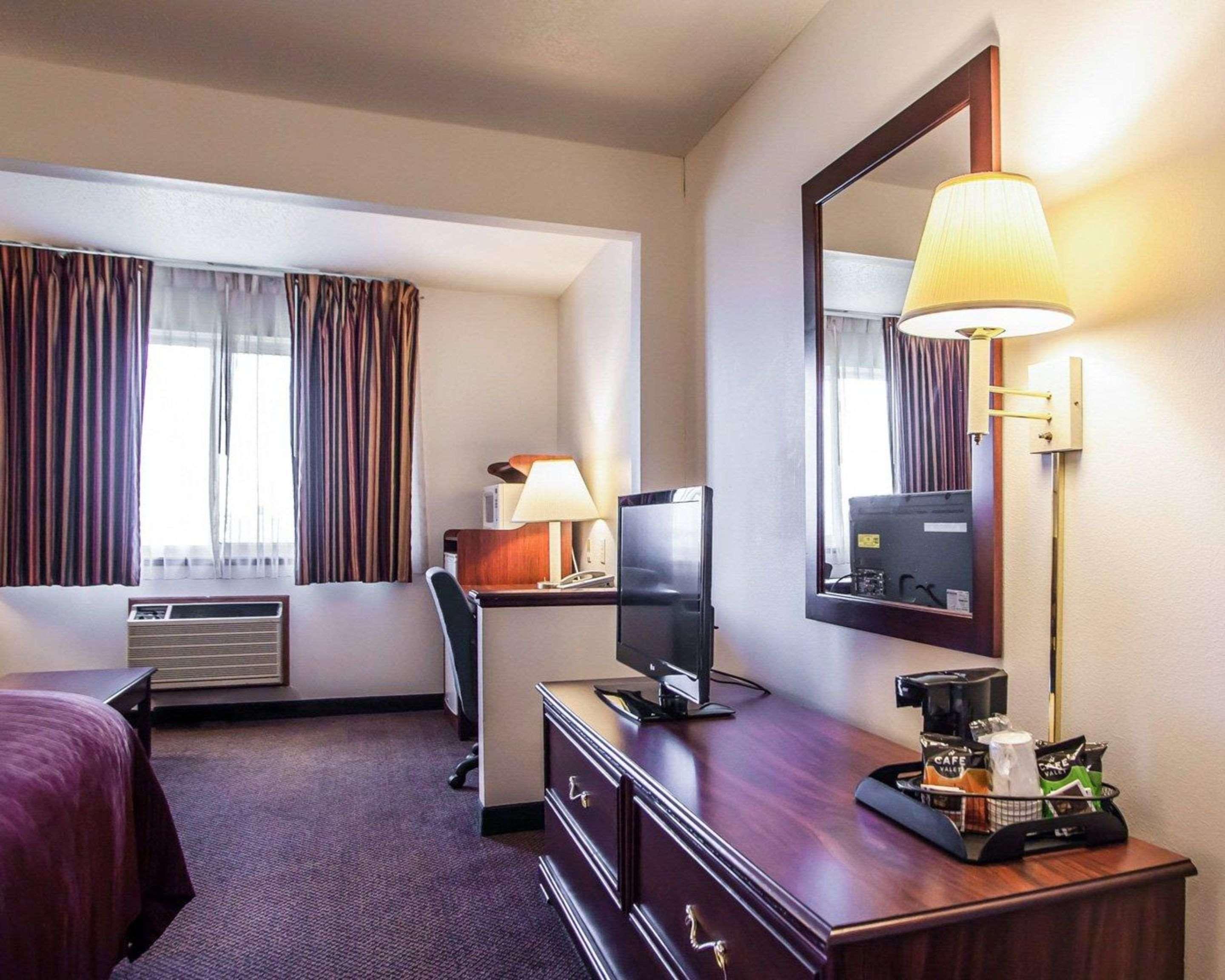 Quality Inn & Suites Eldridge Davenport North Eksteriør bilde