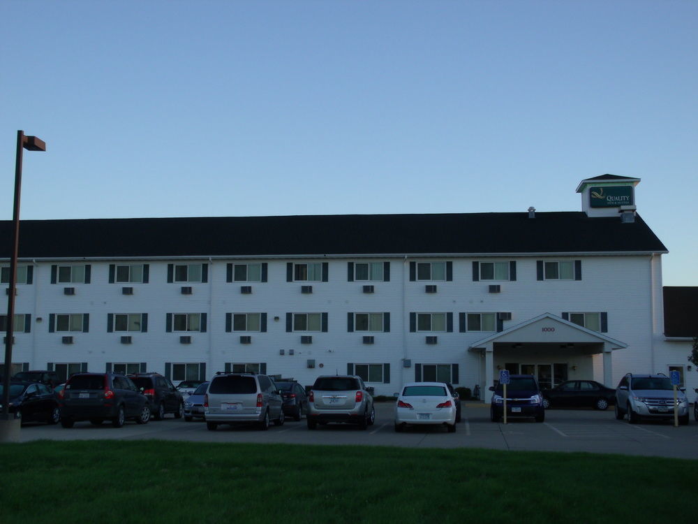 Quality Inn & Suites Eldridge Davenport North Eksteriør bilde